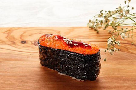 Запеченные суши с лососем