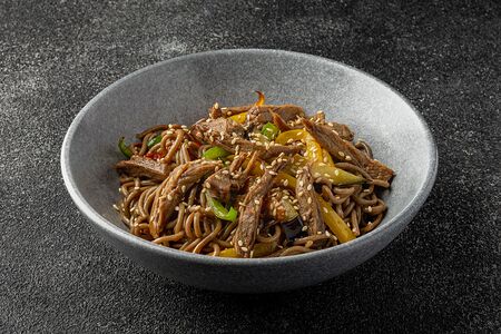 Лапша гречневая с говядиной