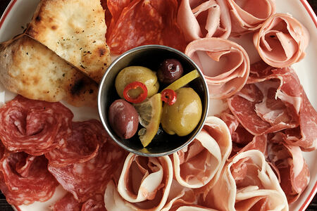 Парма, салями, мортаделла