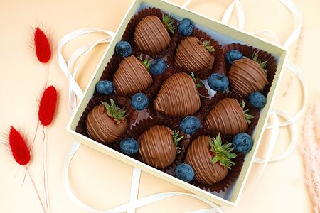 Клубника в шоколаде Callebaut №165-9