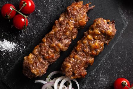 Люля-кебаб из говядины с сыром