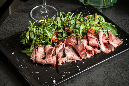 Салат с Ростбифом