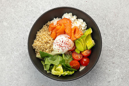 Боул с форелью