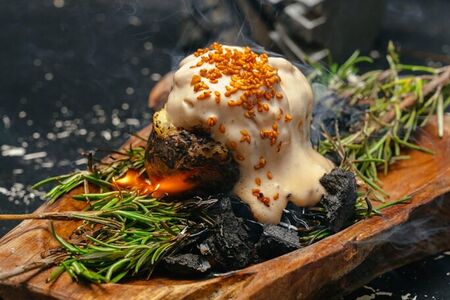 Жжёный картофель, угорь, мусс