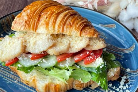 Круассан Цезарь