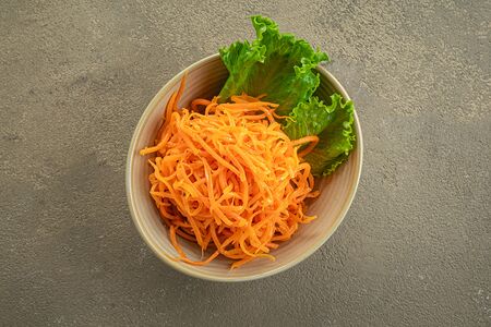 Острая морковь с чесноком и пряностями