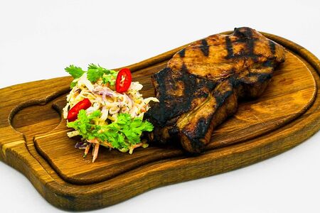 Свиная корейка на кости