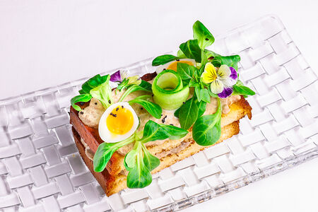 Бриошь с тунцом