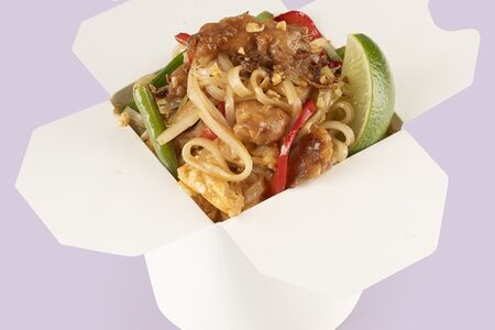 Рисовая лапша с курицей Пад Тай