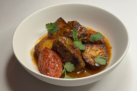 Жаркое из говяжьих щечек 