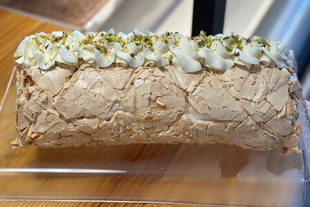 Меренговый рулет без ягод