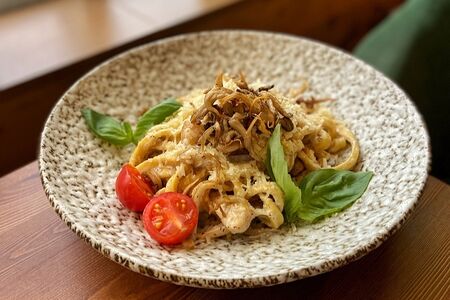 Паста с цыпленком и грибами