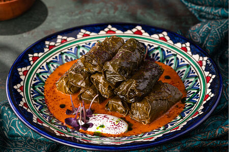 Долма в томатном соусе