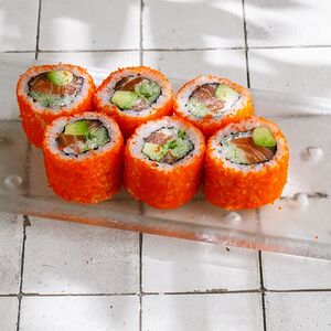 Запеченный ролл с лососем