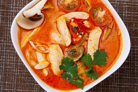 Том ям с курицей 