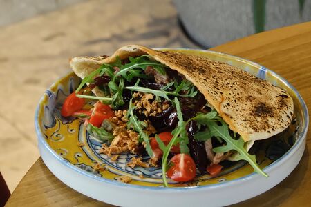 Пита с рваной говядиной 