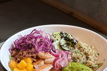 Боул с тигровыми креветками