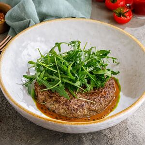 Бифштекс из мраморной говядины с перечным соусом