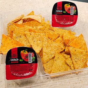 Double начос с соусами сальса