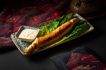 Хачапури на мангале с сыром и зеленью