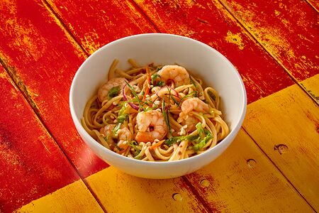 Креветки Вок с соусом на выбор по опции