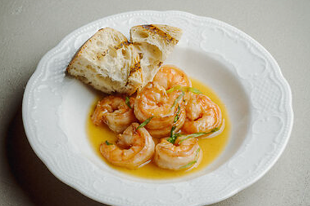 Креветки жареные с чесноком и эстрагоном