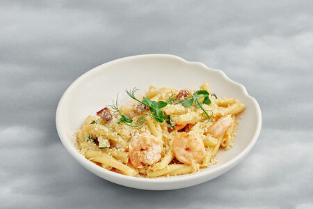 Паста казаречче с креветками и цукини