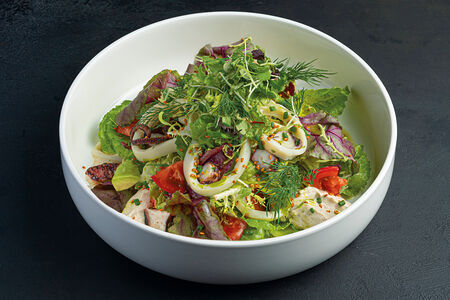 Салат с кальмаром и осьминогом