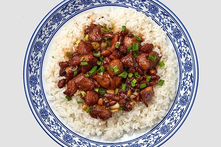 Курица Гунбао с арахисом