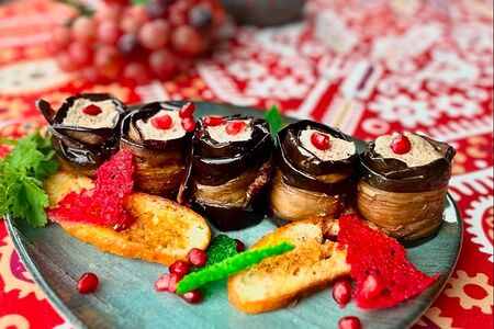 Баклажаны с грецким орехом