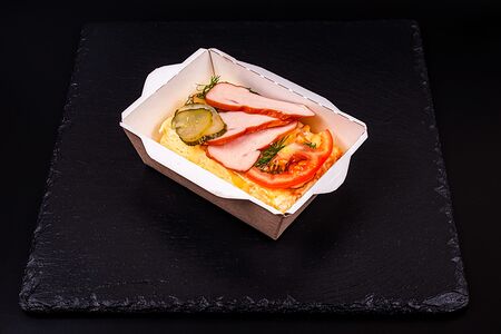 Омлет с куриной грудкой