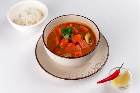 Том ям с лососем