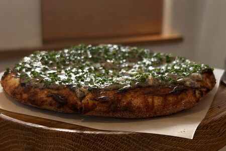 Пицца с трюфелем и пармезаном