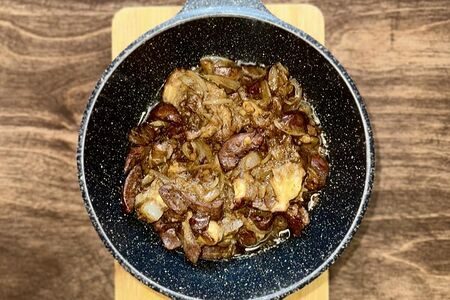 Рагу из почек с белыми грибами