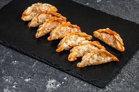 Гёдза со свининой