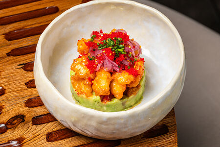 Попкорн из креветок, авокадо, икра