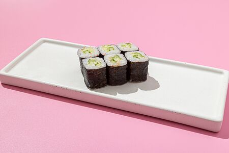 Ролл огурец