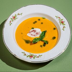 Крем-суп Фекас с чечевицей и греческим сыром