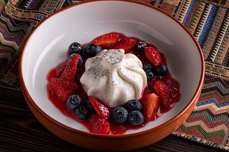 Панна-котта с ягодами 