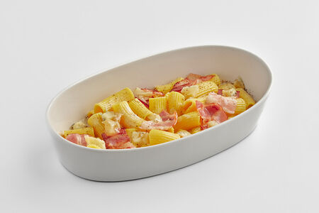 Ригатони с беконом и сыром горгонзола