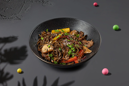 Лапша с говядиной и овощами