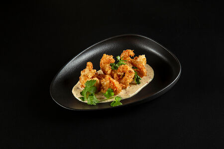 Хрустящие креветки с острым соусом