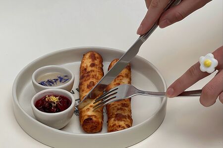 Рикотники с кокосовой сгущенкой и вишней 