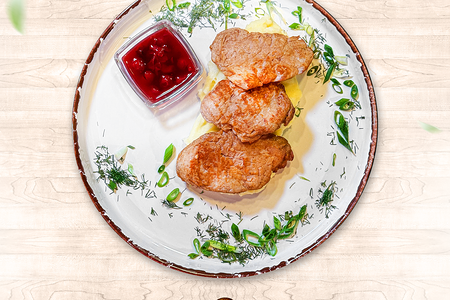 Медальоны из свиной вырезки