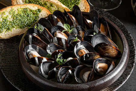 Мидии в сливочном соусе