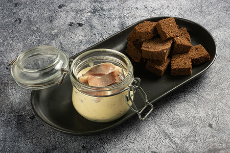 Сельдь в горчичном соусе