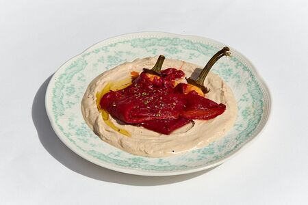 Перцы с кремом из тунца