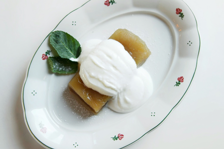 Яблочный гратен с миндальным кремом