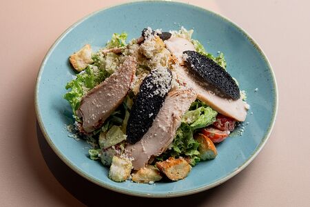 Цезарь с курицей