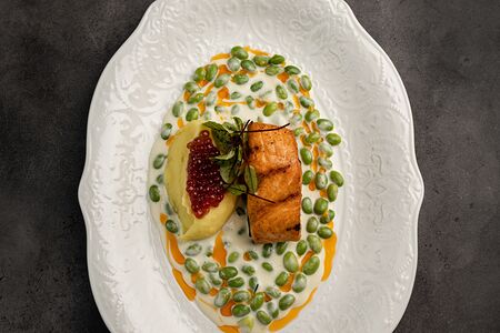 Лосось с эдамаме